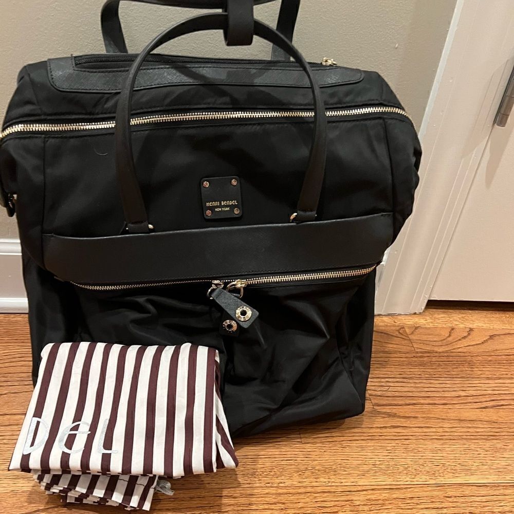 Henri Bendel Jetsetter Carry-on Wheelie - Black - Picture 8 of 10